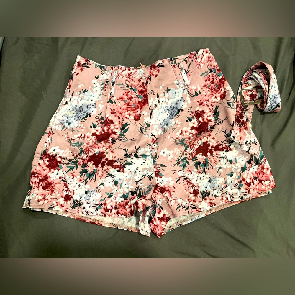 Lovely girly shorts with matching belt